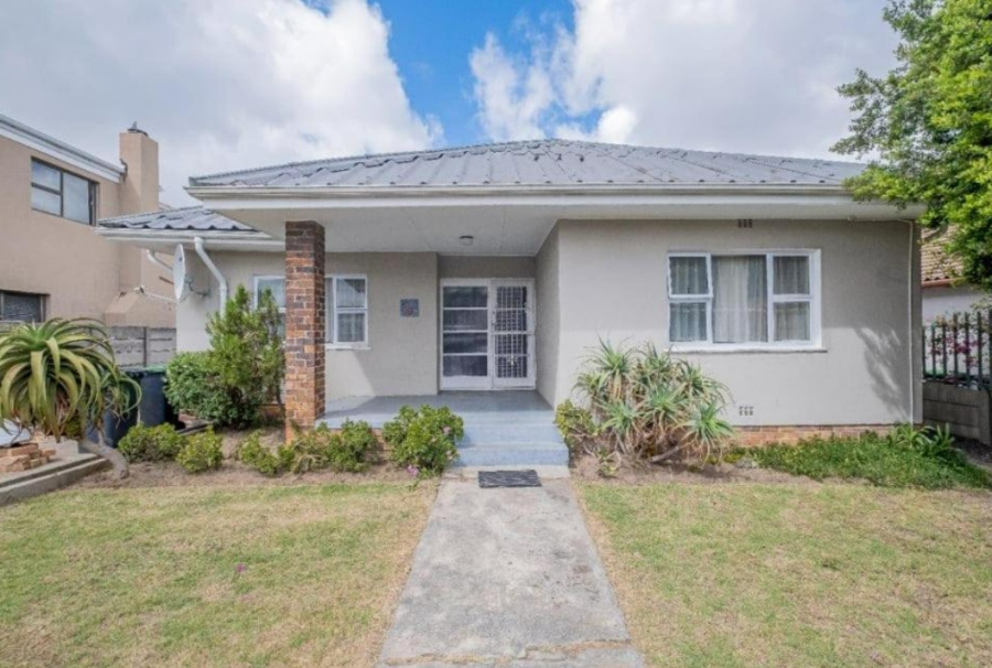 3 Bedroom Property for Sale in Oakdale Western Cape